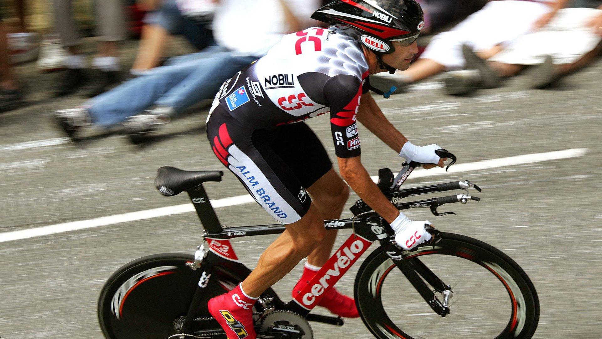 揭秘雄鹿交易疑云,字母哥为何与博格丹擦肩而过?