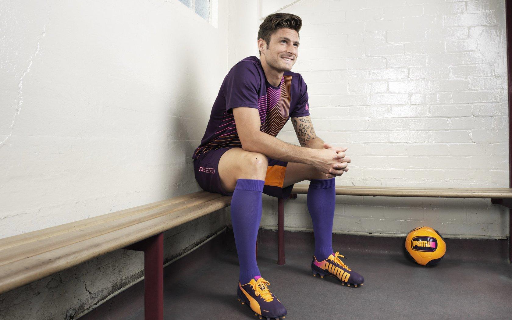 哈兰德深情告别阿坎吉,感谢多特蒙德与曼城双线并肩,称共战岁月是荣耀